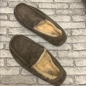 Ugg)Brown Slip On Slippers